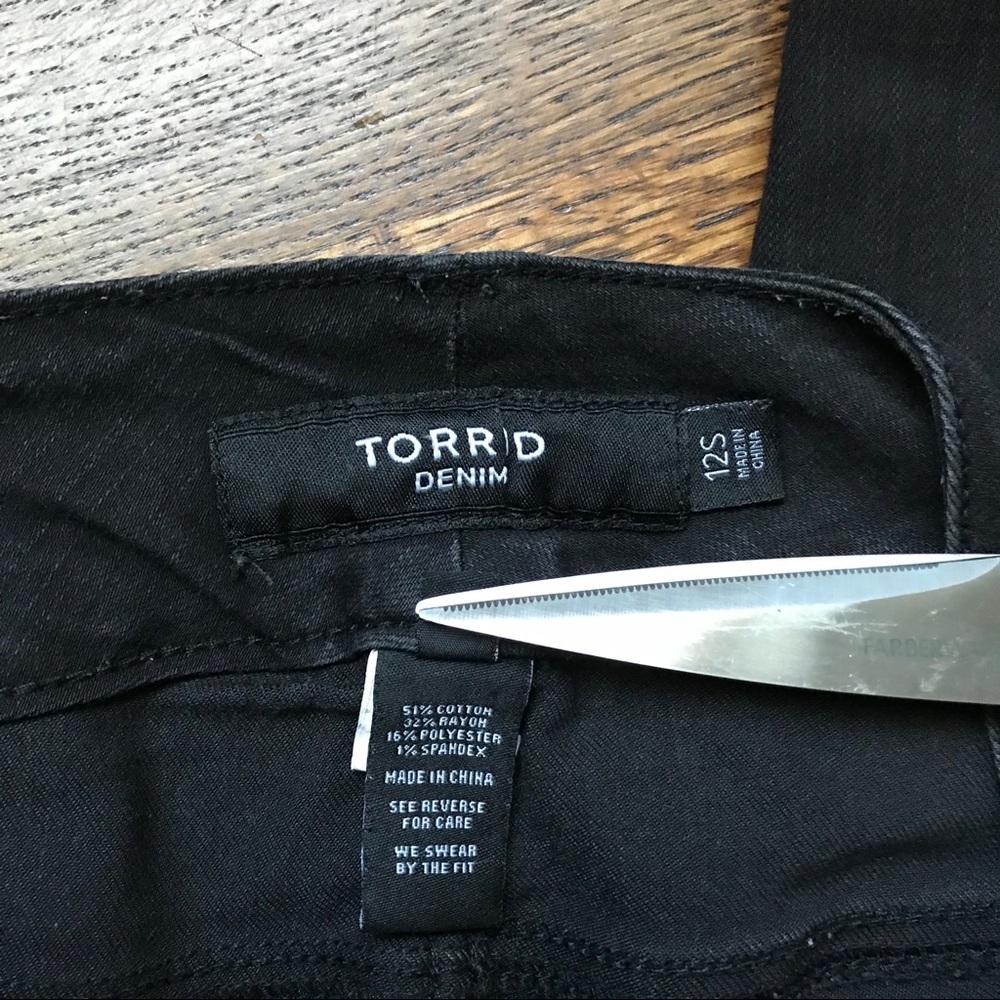 Torrid Jeans - Picture 5 of 6